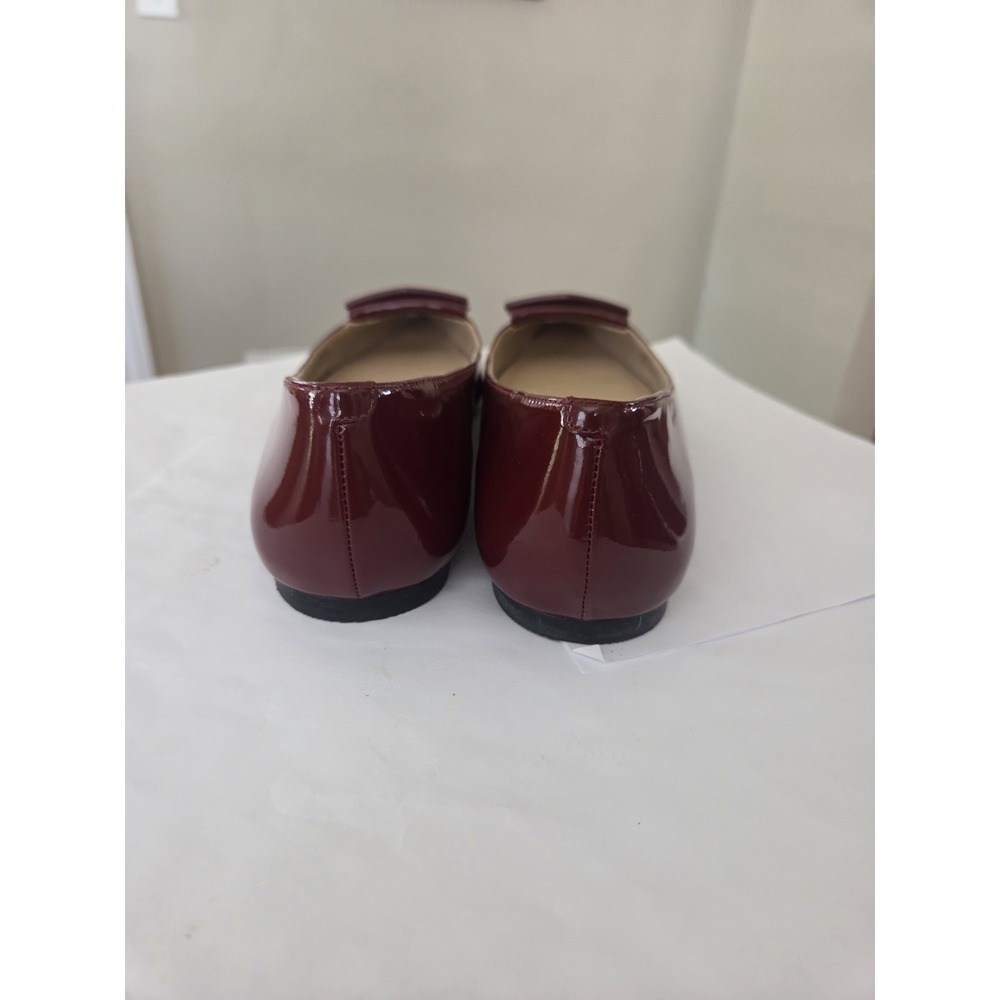 Vince Camuto Patent Leather Flats Women's‎ 8 Old Money Red Buckle Glossy Smart - Picture 6 of 10